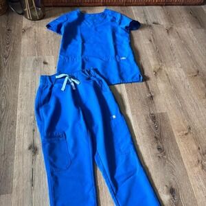 Figs Light Blue Casma Three Pocket Short Sleeve & Yola Joggers Set Size XXS